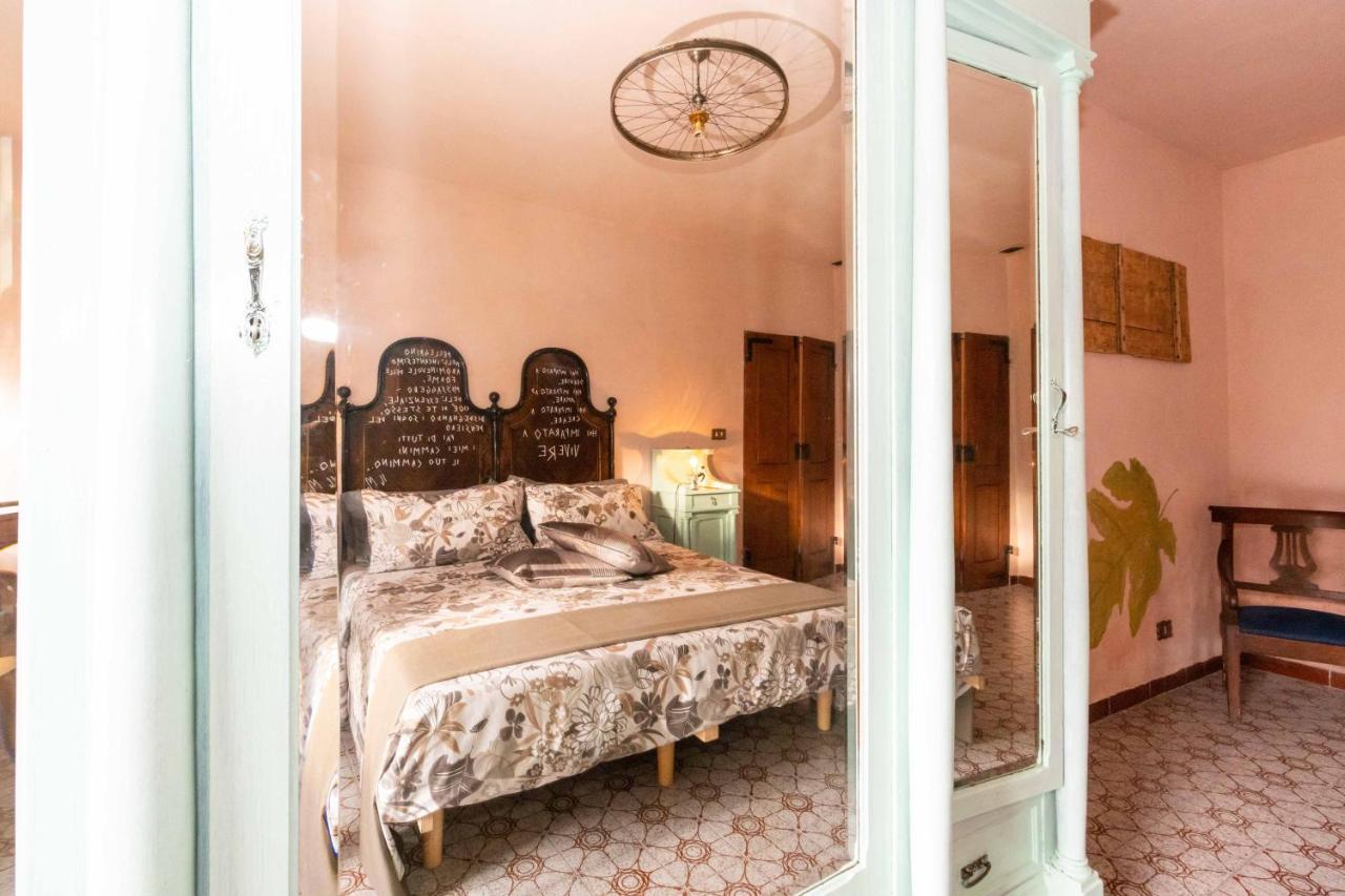 فيلا Casa Delle Foglie Sussurranti آستي المظهر الخارجي الصورة