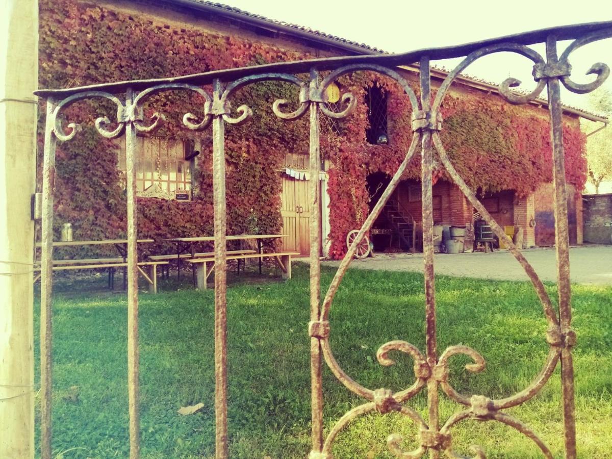 فيلا Casa Delle Foglie Sussurranti آستي المظهر الخارجي الصورة