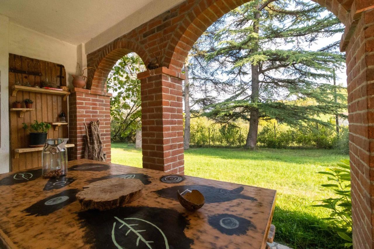 فيلا Casa Delle Foglie Sussurranti آستي المظهر الخارجي الصورة