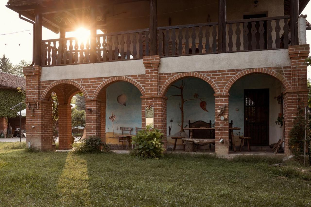 فيلا Casa Delle Foglie Sussurranti آستي المظهر الخارجي الصورة